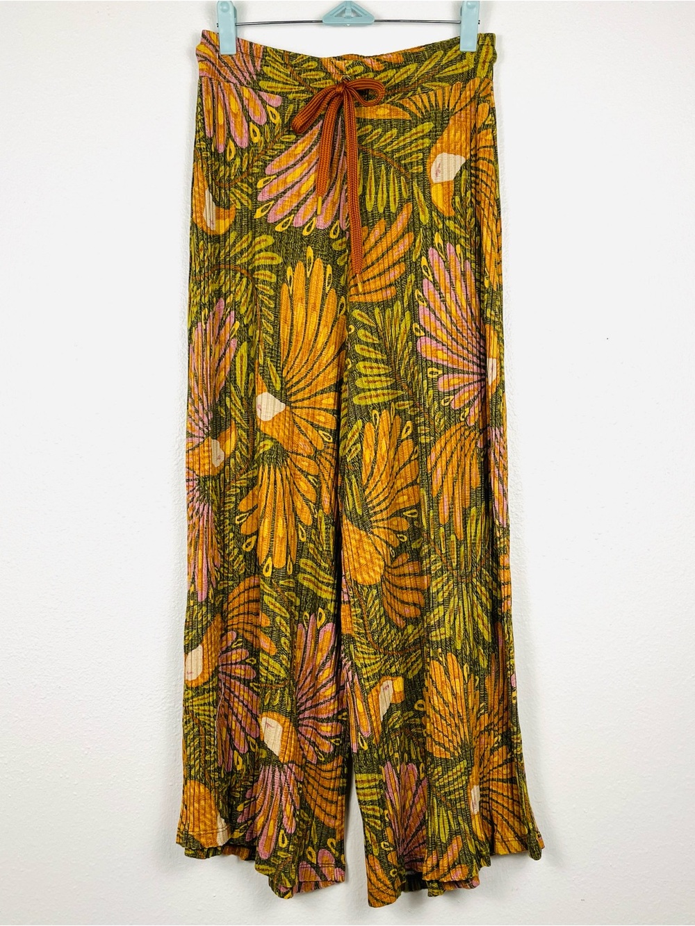Farm Rio Medium Bird Toucan Print Green Orange Ribbed Knit Crop Pants